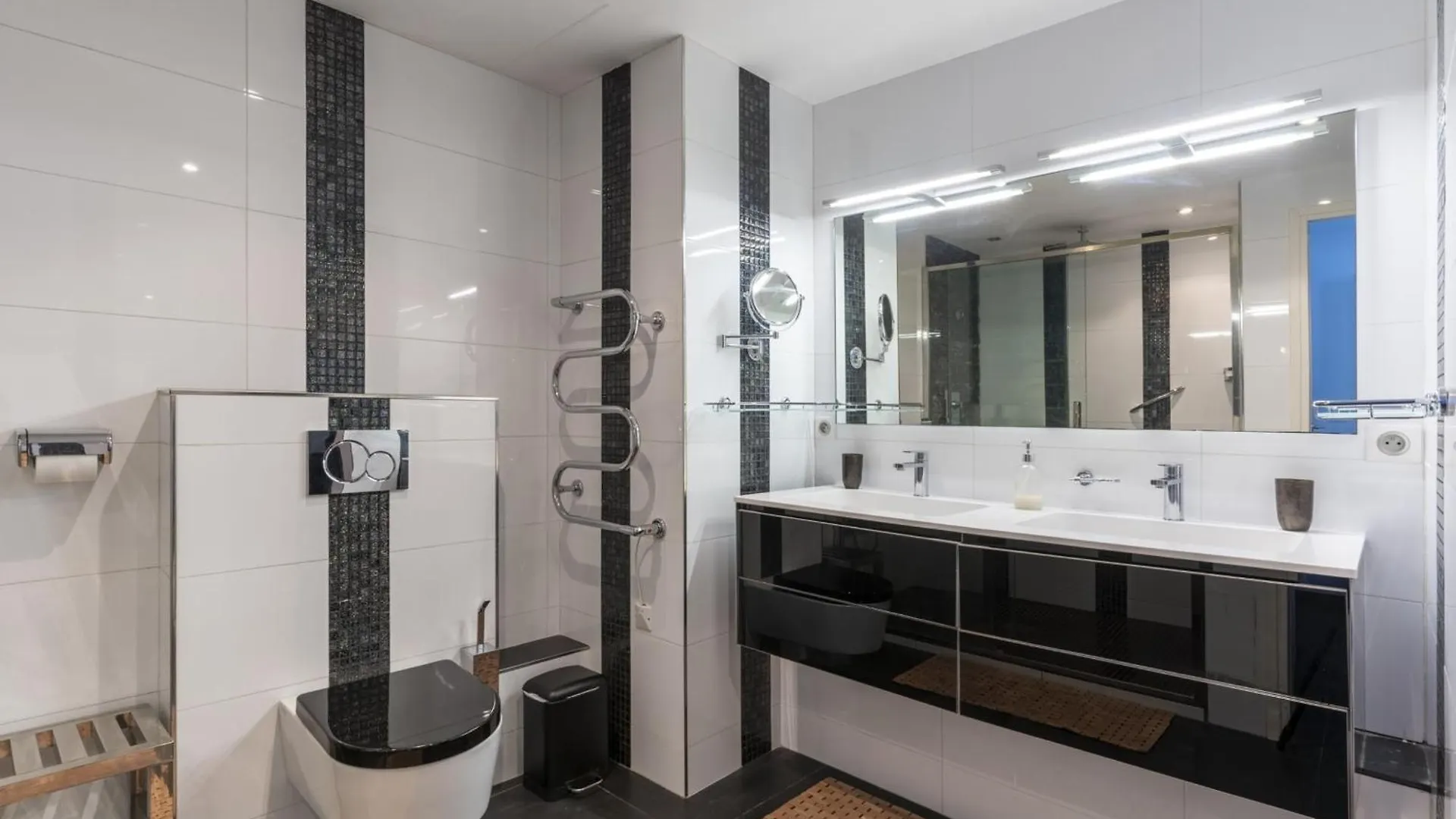 Spacious Apartment With Sea View In أنتيب فرنسا