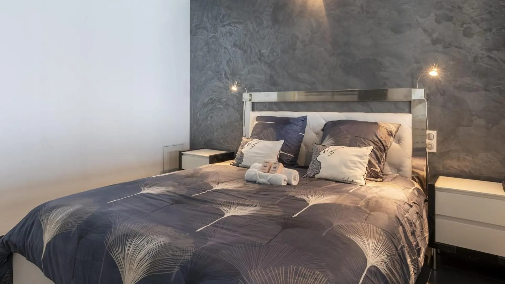 Spacious Apartment With Sea View In أنتيب 0*,  فرنسا